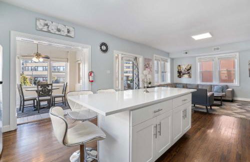 Luxe Beach Estate - 4 Bedrooms and 3 Bathrooms - Foto 1