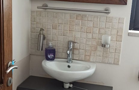 Marsalforn flat near beach and boulevard - Foto 9