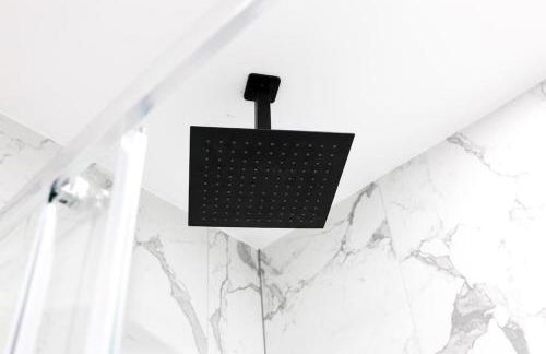 Whole House In Northampton - Photo 19