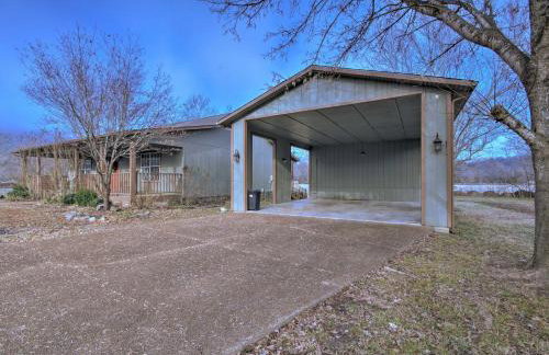 White River Getaway with Fire Pit and Trout Fishing! - Foto 31