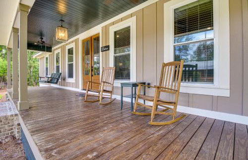 Spacious Midway Cottage with Porches, Near Hunting! - Foto 34