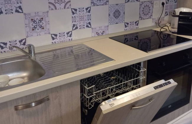 Green Garden Oasis - Photo 8