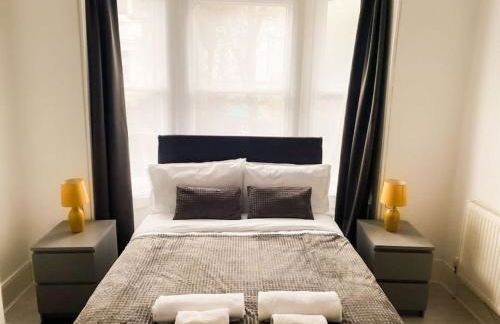 Gravesend 2 Bedroom Spacious Stylish Apartment - Sleeps upto 6 - 2 Min Walk to Station - Foto 18