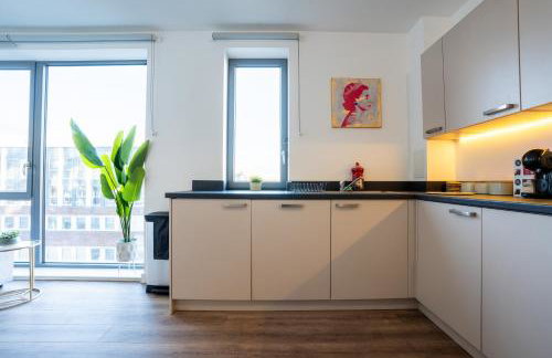 Central Wembley Stadium Luxe Stay with Pool Table - Foto 54