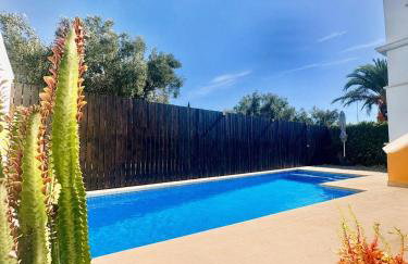 Villa Alegre, Mar Menor Golf - 2 beds - 2 baths - private heated pool - solarium - family friendly - Photo 1