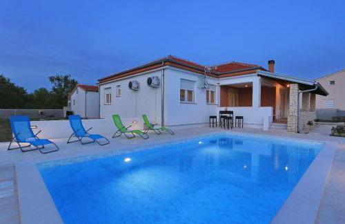 Holidayhouse Alirio with heated pool. - Foto 15