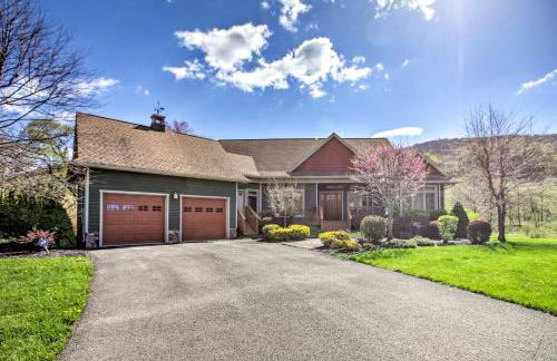 House with Deck, Fire Pit - 15 Mins to Snowshoe! - Foto 33