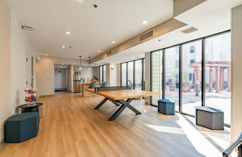 Modern 2BR2BA Near University District - Foto 14