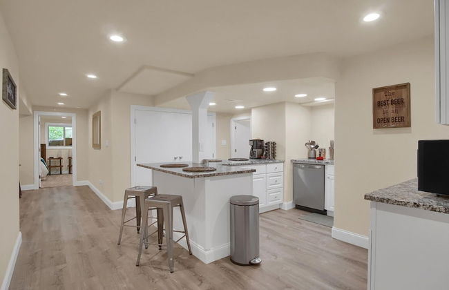 5BR Poe Manor Entertain,hot Tub+has Everything! - Foto 21