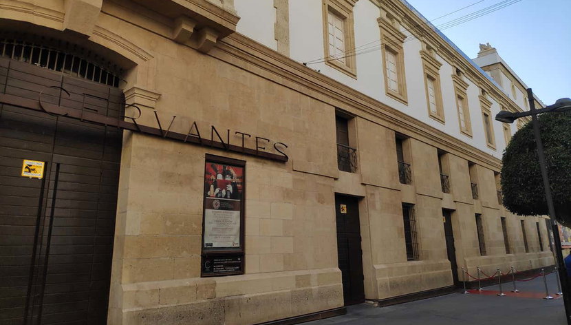 Free tour de los misterios y leyendas de Almería - Foto 3, Teatro Cervantes