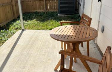 NEW Youngsville Escape KING Beds Cajun Luxury WiFi - Foto 12