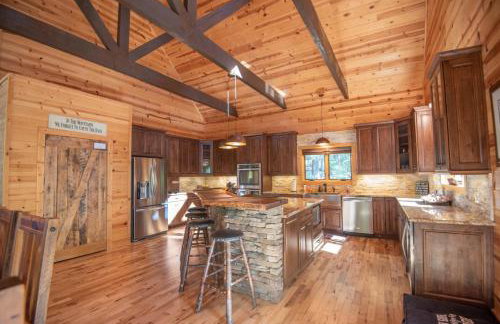 Our Place to Paws 4 Bd Lux Blue Ridge Mnt Cabin - Photo 13