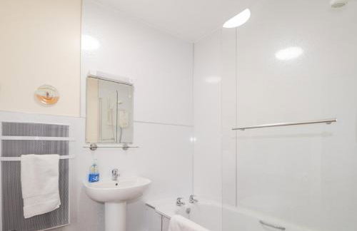 South Cottage - Photo 15