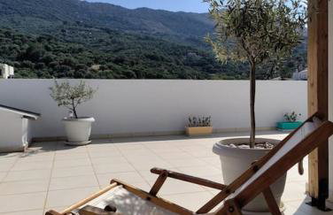 Little Penthouse with Open Terrace - Photo 9