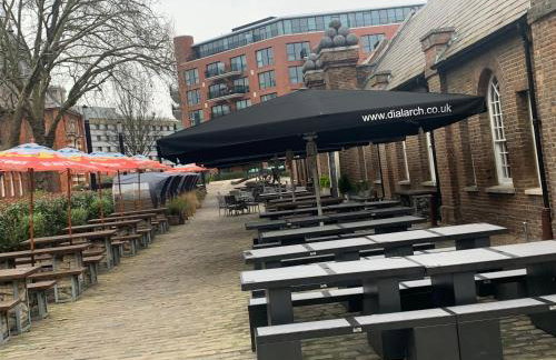 2 bedroom 2 bath 1 ensuite in Roya Asenal beautiful views & parking - Foto 35