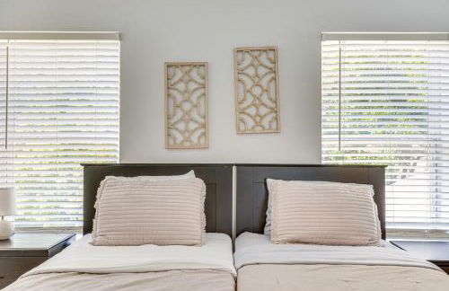 Stylish OKC Farmhouse with Garden - Close to OU - Foto 17