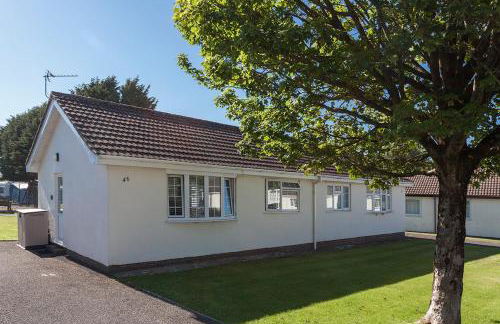 46 Gower Holiday Village with Swimming pool - Foto 2