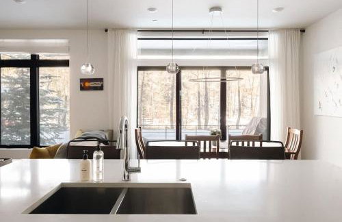 Riverfront Patio - Hot Tub - Luxe Silverthorne - Foto 16