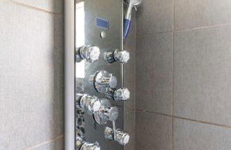 Enchanting 3BR Cottage Close to Downtown - Foto 23