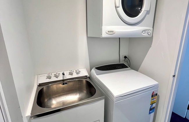 6 on Adams - Foto 70