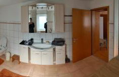 zentrale & ruhige Ferienwohnung - Foto 14