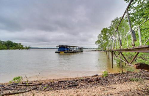 Boat Dock and Fire Pit Sunset Cove Lakefront Gem - Foto 25