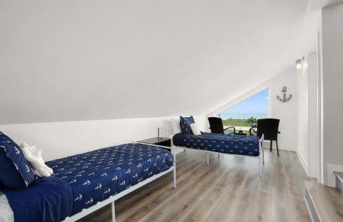 6 Bedroom plus Crows Nest with Beach View - Foto 27