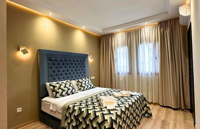 The Tropical Luxury 2BR City Centre Retreat - Photo 17