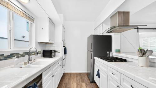 Prime Manhattan Beach 2BR Walk to Beach with Parking - Foto 4