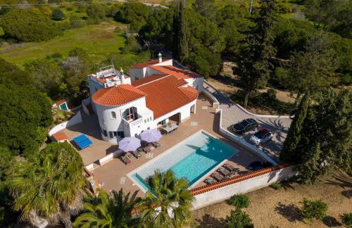 Casa Rainha Near Carvoeiro pool BBQ - Foto 25