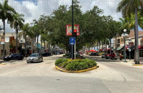 Spacious entire Apartment with Free Parking - Foto 55