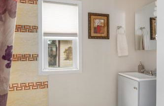 4BR Home Near Downtown Sleeps 10 - Tulip - Foto 16