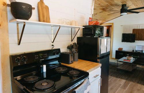 "Cozy Dumplin" - Warm & Modern Stay in RRG/Auxier - Foto 23