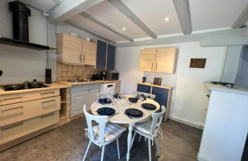 Maison chez Léa - grand gîte familial calme parking terrasse - Foto 26