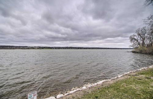 Cozy Lake Geneva Retreat with Year-Round Views! - Foto 32