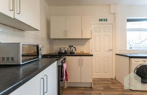 Holt House - Photo 19