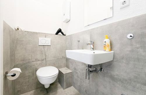 Tolstov Apartments - Several 1 Room Fitter Apartments with kitchen and washing machine - 25 Min Messe DUS - Photo 29