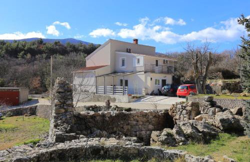 Apartments with parking space Ostrvica, Omis - 13749 - Photo 1