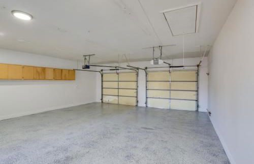 6 Mi to Barr Lake Apt with Yard and Pool Access! - Foto 25