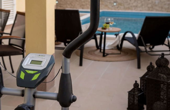 Luxury Villa Lelu With Heated Saltwater Pool, Parking, High Speed Internet, Bbq, el. car Charge T2 - Foto 38