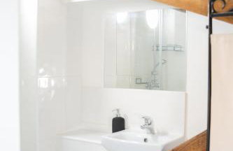 3BR Riverside Warehouse Loft - Foto 17