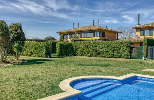 Family villa in Torremirona Resort - Foto 34