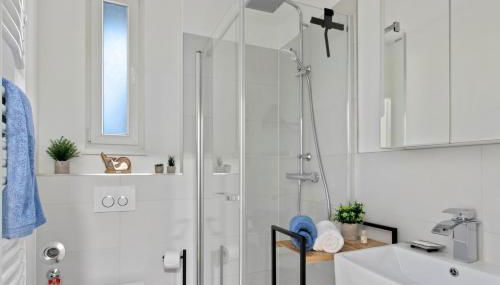 Altstadt - Exklusive 3-Zi-Wohnung für 6 Personen mit 90 qm, großer Dachterrasse, Parkplatz, WLAN - Foto 5, towels, Shower