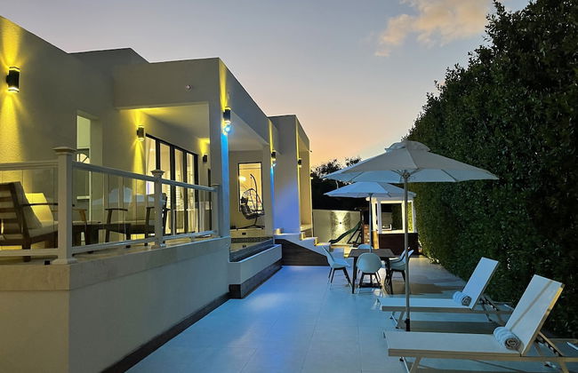 The White House TCI Guest House - Foto 1