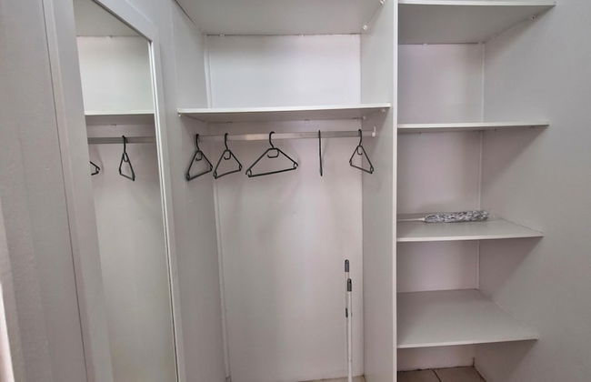 Ivy Place Studio Apartment - Photo 12