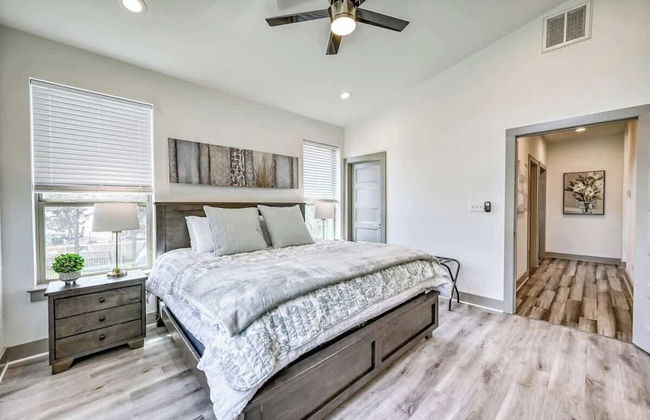 Upscale 5BR Home on Lake Travis With Hottub & Lake Views - Foto 8