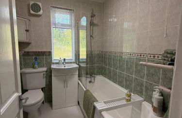 Canalside walks Riddlesden Local to Skipton Ilkley Haworth & Keighley Worth Valley Railway - Foto 26