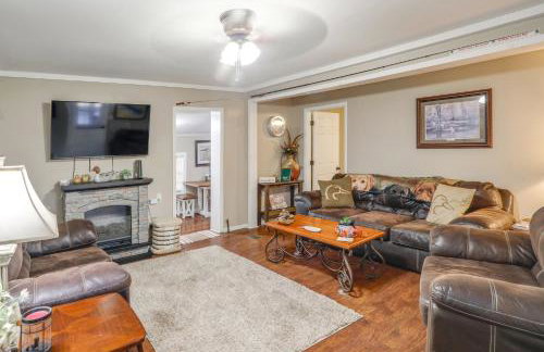 5 Mi to Sardis Lake! Relaxed Stay Near Outdoor Fun - Foto 1