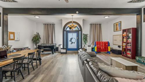 Blue Storefront 2ksqft, Arcade,Pooltable,Foosball - Foto 4