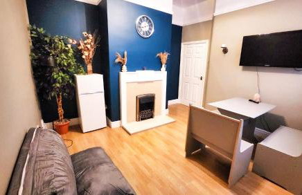 Large Bungalow - Sleeps 8 - 3 Large Beds - 2 Bathrooms - Off Street Parking - Pets Welcome - Very Large Enclosed Gardens - Fast Wifi - Foto 17